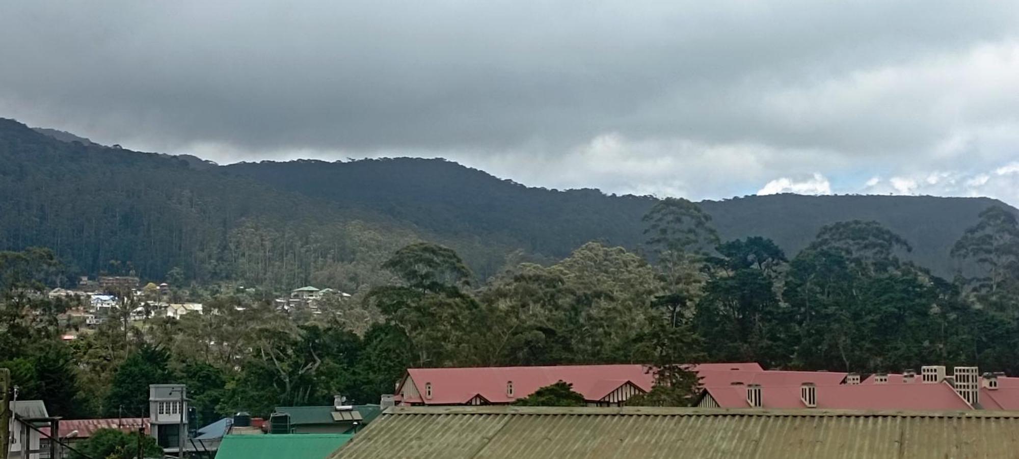 Oviya Guest Bed & Breakfast Nuwara Eliya Exterior photo